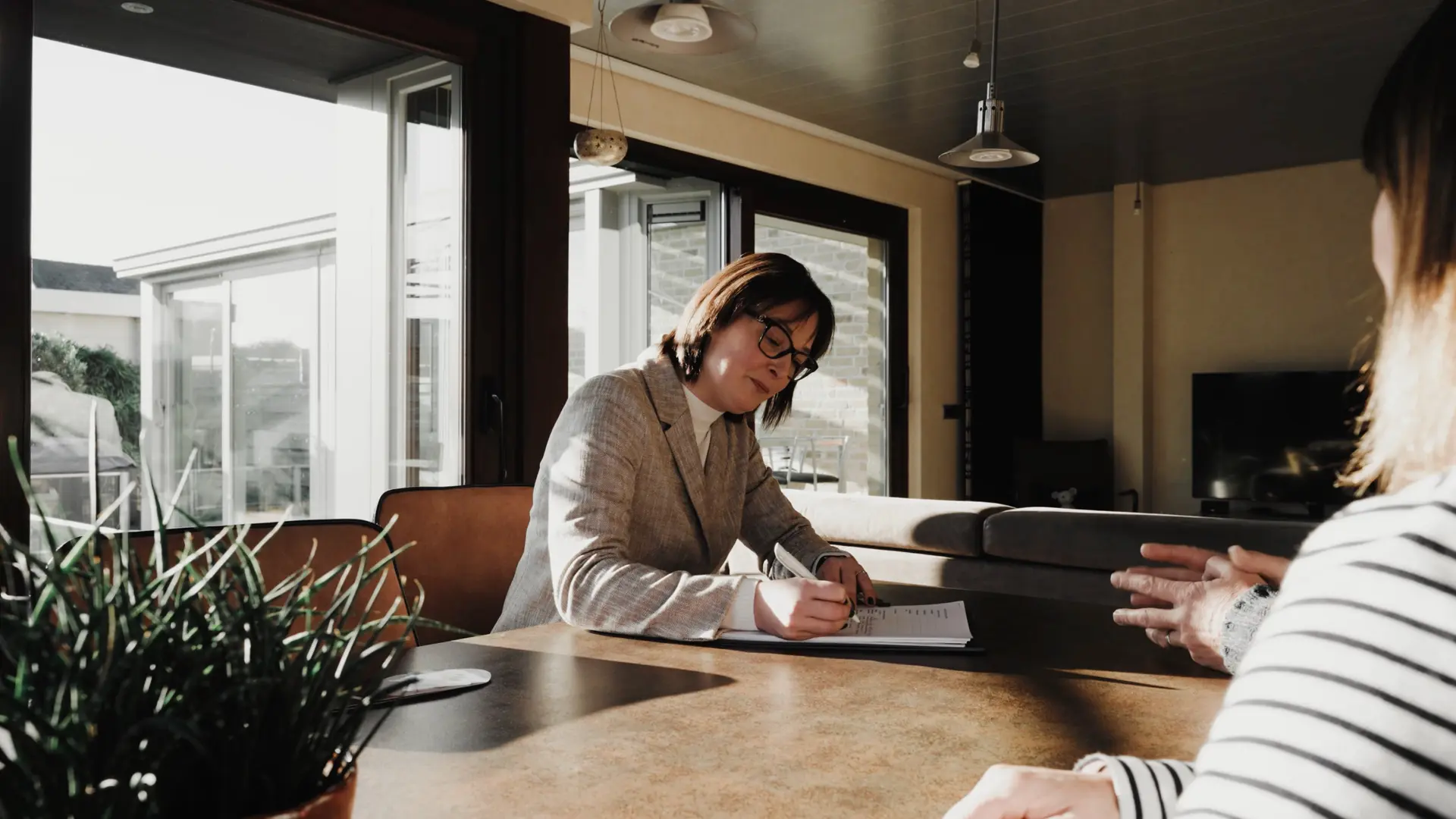 Verkoopovereenkomst wordt ondertekend bij Yess Vastgoed